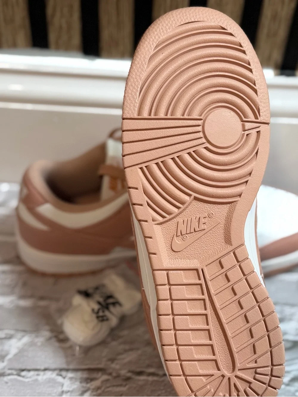 Nike stylish low